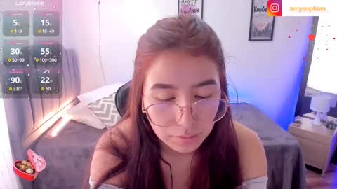 Snapshot of amy_sophiaa chatting on February 26, 2:59 pm Amy sophia 3 online show from February 26, 2:59 pm