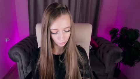 Amy online show from October 1, 7:35 pm