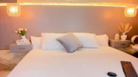 amy online show from March 5, 12:14 pm