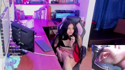 Amy Cortes online show from November 10, 11:40 pm