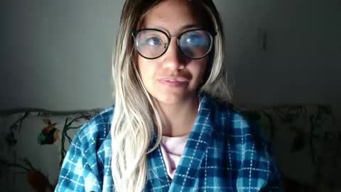 amycosplay99 online show from December 28, 7:22 am