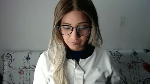 amycosplay99 online show from January 19, 5:58 am