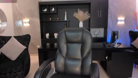 Amy  online show from January 12, 5:22 pm