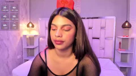 Snapshot of amyevan_ chatting on October 15, 11:48 pm amyevan_ online show from October 15, 11:48 pm