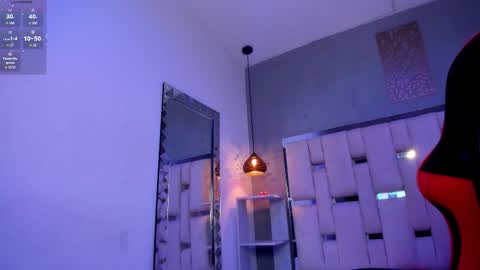Snapshot of amyevan_ chatting on September 25, 10:17 pm amyevan_ online show from September 25, 10:17 pm