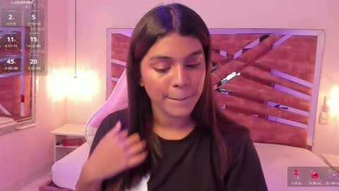 amyevan_ online show from October 21, 8:56 pm