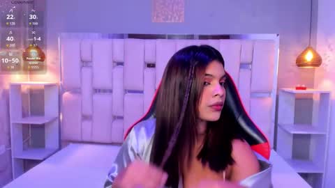 Snapshot of amyevan_ chatting on September 28, 10:30 pm amyevan_ online show from September 28, 10:30 pm