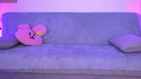 amykentt online show from April 14, 2:53 pm