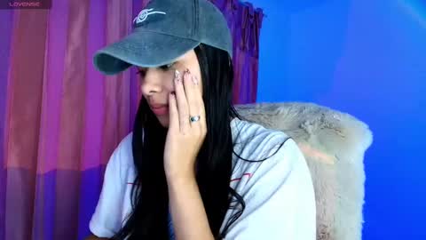 Snapshot of amyolimpo chatting on September 23, 11:11 pm Amy ... Nice to meet u thumb up me please its important online show from September 23, 11:11 pm