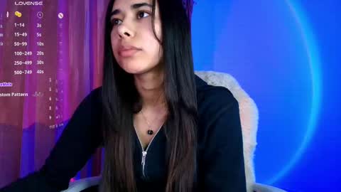 Snapshot of amyolimpo chatting on September 19, 10:52 am Amy ... Nice to meet u thumb up me please its important online show from September 19, 10:52 am