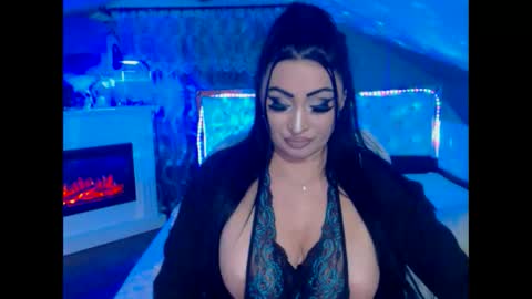 Snapshot of amyrarosera chatting on February 14, 1:02 am Alimoonyia online show from February 14, 1:02 am