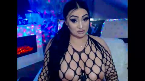 Snapshot of amyrarosera chatting on February 26, 11:09 pm Alimoonyia online show from February 26, 11:09 pm