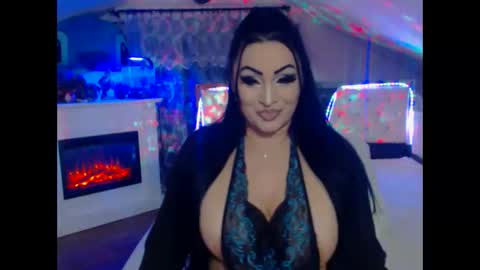 Snapshot of amyrarosera chatting on February 13, 10:00 pm Alimoonyia online show from February 13, 10:00 pm