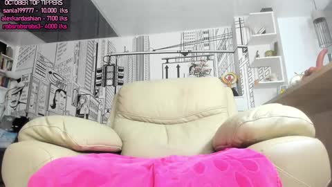 Snapshot of amysuperheroes chatting on October 14, 8:39 am Next stream Dec 3 online show from October 14, 8:39 am