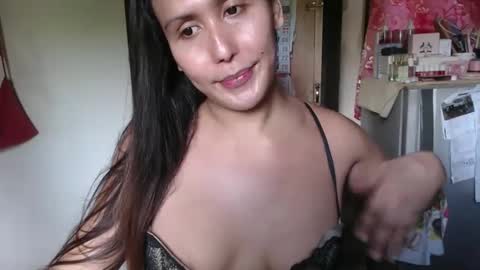 amysweetbabe online show from October 24, 2:23 am