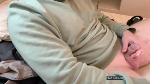 Snapshot of an0nym0us_usr chatting on October 21, 4:10 pm an0nym0us_usr online show from October 21, 4:10 pm