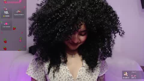 Snapshot of ana_ricciardi chatting on February 19, 4:33 pm Ana Ricciardi online show from February 19, 4:33 pm