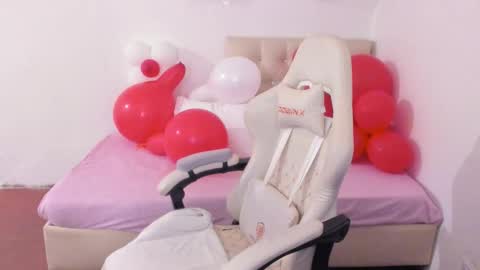 Im anna but you can call me as you want online show from March 29, 12:23 am