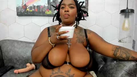 ANNA FUENTES online show from February 13, 5:33 pm