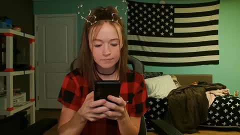 Snapshot of anabelleleigh chatting on December 18, 5:00 pm Anabelleleigh online show from December 18, 5:00 pm
