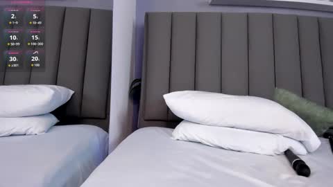 A N A online show from November 28, 4:25 pm