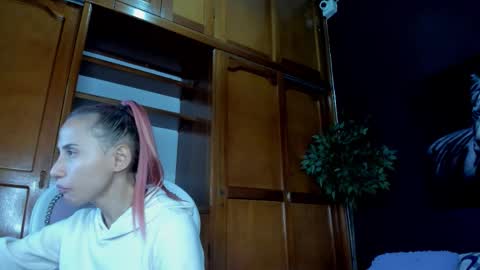 Anahi online show from January 17, 3:05 am