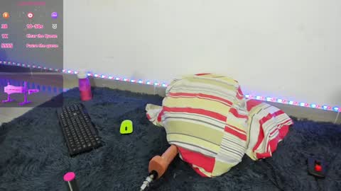 Snapshot of anahi_cruz77 chatting on January 28, 3:35 pm Ana  online show from January 28, 3:35 pm