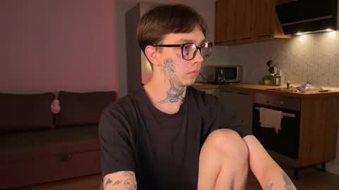 simon online show from October 18, 12:15 am