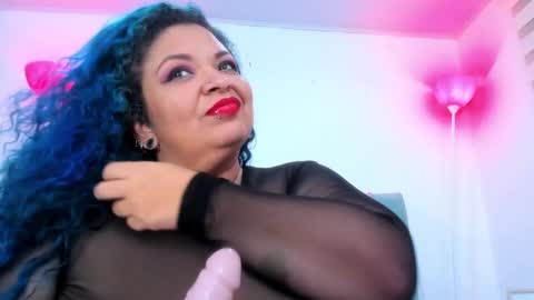 Snapshot of anamariiarios chatting on February 6, 10:32 pm Ana Maria online show from February 6, 10:32 pm
