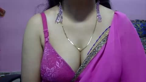 Snapshot of anamika794088 chatting on February 25, 3:09 pm anamika794088 online show from February 25, 3:09 pm
