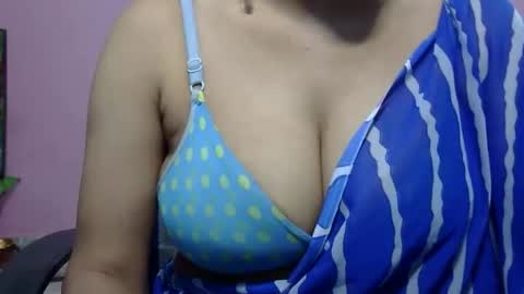 Snapshot of anamika794088 chatting on October 12, 10:41 am anamika794088 online show from October 12, 10:41 am