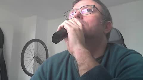 Andi online show from December 17, 11:39 am