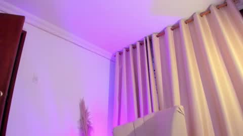 Ana online show from October 1, 8:08 pm