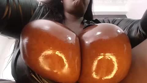 ana  online show from December 21, 2:40 am