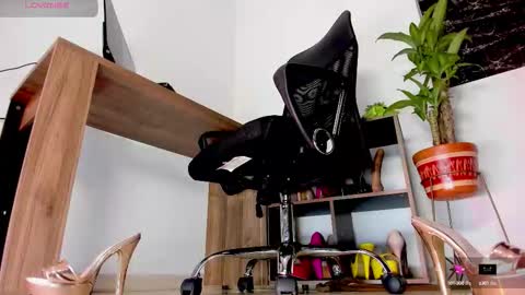 Snapshot of anastasia_snape chatting on September 11, 8:59 am anastasia_snape online show from September 11, 8:59 am