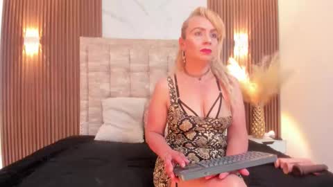 Ana 3 online show from November 24, 7:56 pm