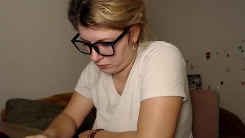 Anaysbigtits online show from December 8, 11:18 pm