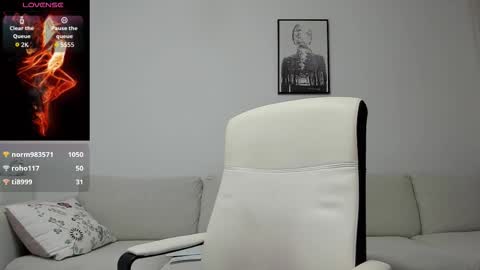 Snapshot of anayscaandy chatting on October 25, 5:19 am Andreea online show from October 25, 5:19 am