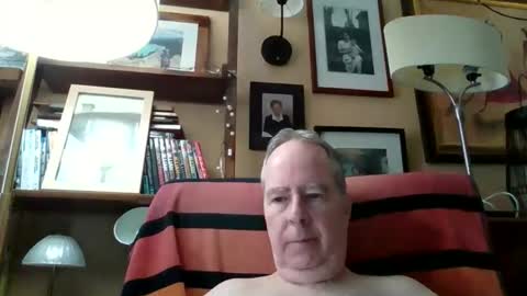 andre6045 online show from April 8, 7:06 pm