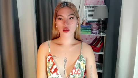 andrea06121998 online show from February 25, 2:42 pm