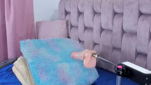 Andrea bigtits69 online show from March 29, 11:50 pm