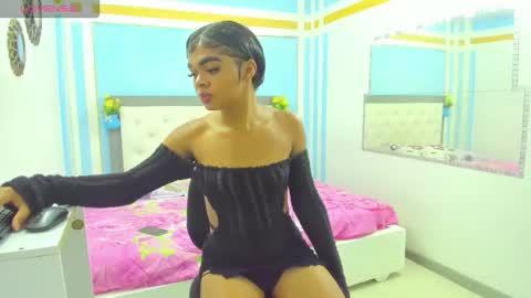 Andrea Castt online show from February 6, 7:05 pm