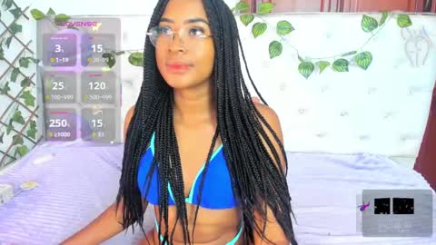 Snapshot of andrea_williams24 chatting on September 18, 12:09 pm Naomi Andrea Daviss online show from September 18, 12:09 pm