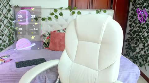 Snapshot of andrea_williams24 chatting on October 1, 1:54 pm Naomi Andrea Daviss online show from October 1, 1:54 pm