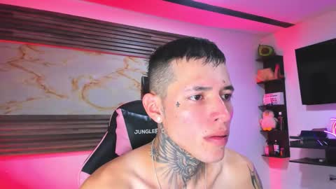 andrees_s online show from March 15, 1:25 pm