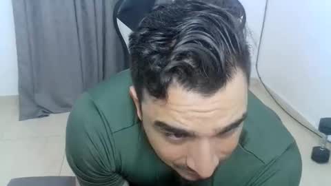 andres180950734 online show from November 21, 11:25 pm