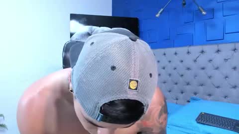 insta andres clark  online show from October 18, 7:18 pm