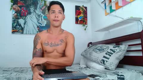 Snapshot of andres_santos777 chatting on September 14, 10:11 pm andres_santos777 online show from September 14, 10:11 pm
