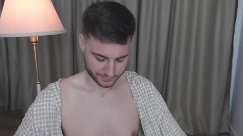 Justin Andrew online show from November 14, 3:58 pm