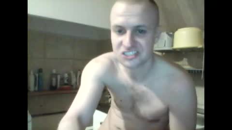 andrew3356577 online show from March 3, 1:10 am